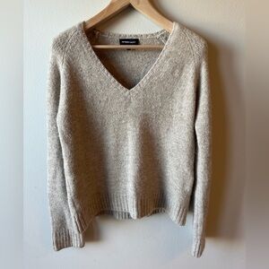 Fifteen Twenty Cream V-Neck Cozy Knit Sweater Size S